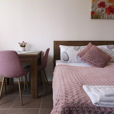 Excellent Studios For Your Vacation-Hotel Villa Park- โบโรเวทส์ ภายนอก รูปภาพ